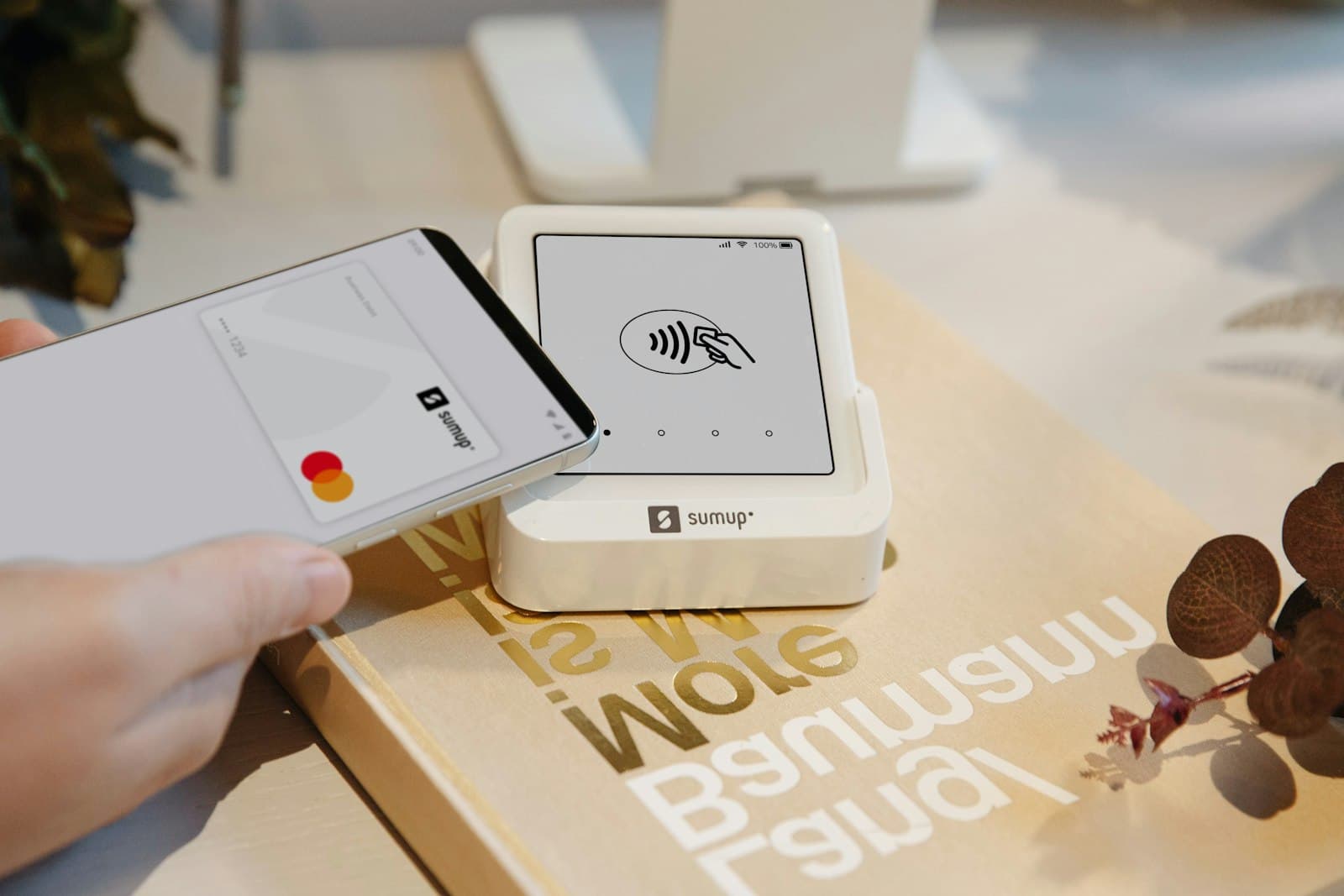 Google Pay Works in Lebanon Now. Apple Pay Still Doesn’t. Here’s the Real Story